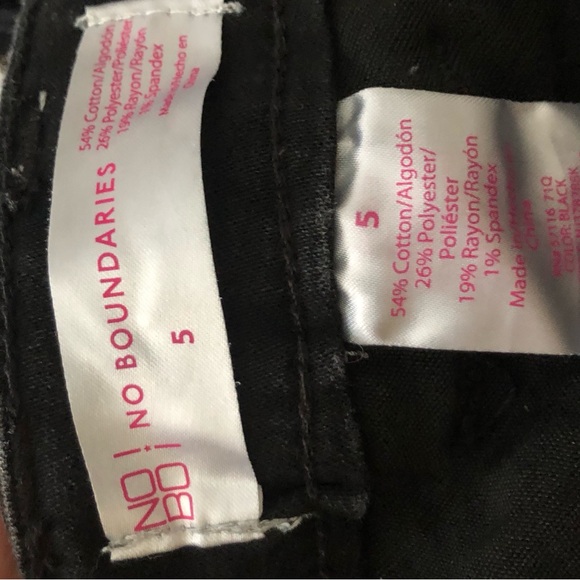 No boundaries ladies black jeans size 5 - Picture 4 of 4